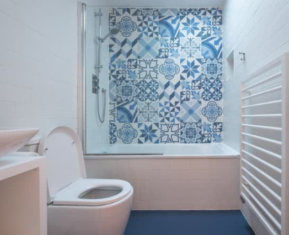 Azulejos en la ducha