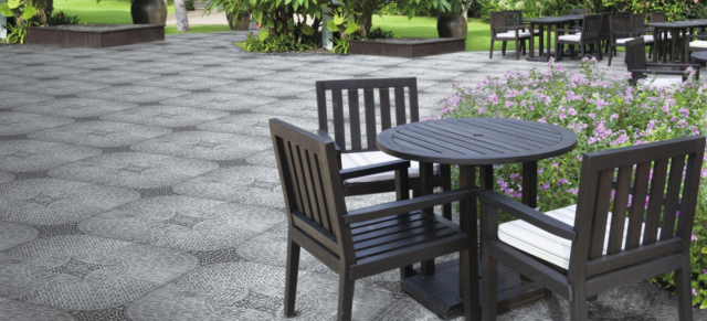 Terraza con suelo efecto piedra